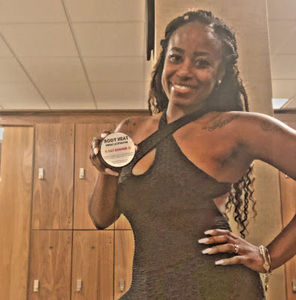 Meet your Posher, Dina